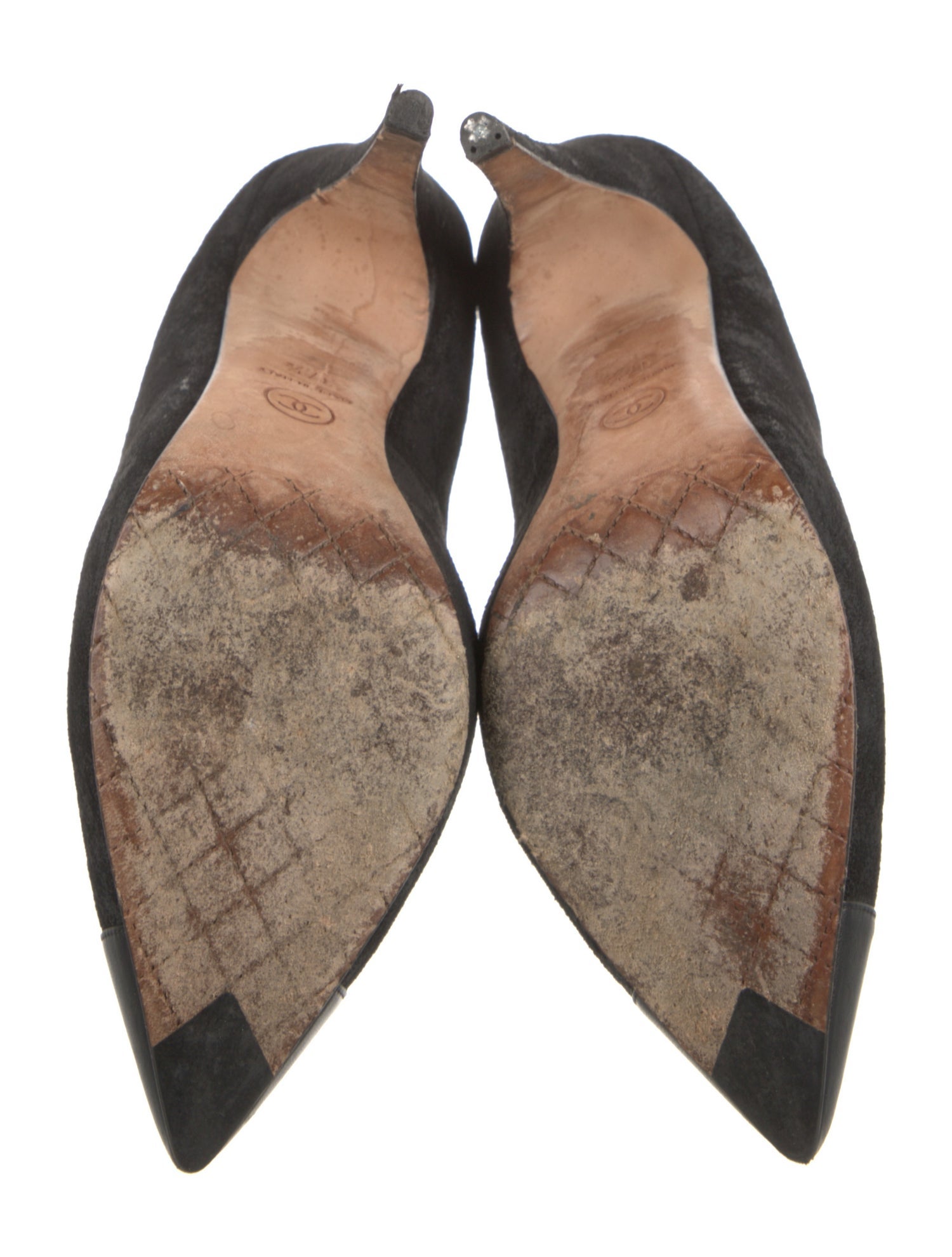 Chanel Interlocking CC Logo Suede Pumps